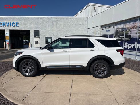 New 2025 Ford Explorer Active w/ Active Comfort Package image 17