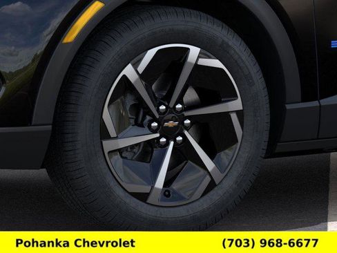 New 2026 Chevrolet Equinox EV LT image 9