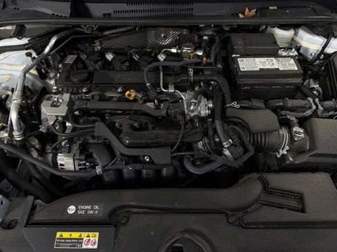 Used 2025 Toyota Corolla SE image 13