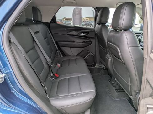Used 2021 Chevrolet TrailBlazer LT w/ Premium Seating Package FWD image 21