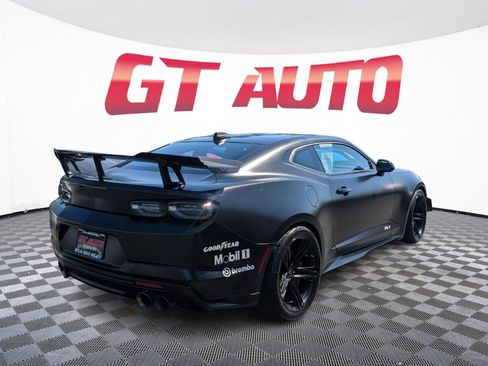 Used 2022 Chevrolet Camaro ZL1 RWD image 4