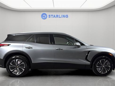 Used 2025 Chevrolet Blazer EV LT w/ Super Cruise Package image 11