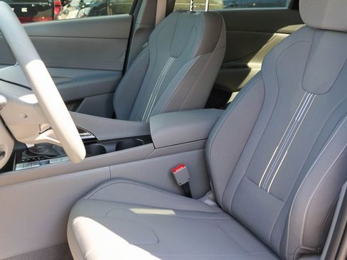 New 2025 Hyundai Elantra Blue image 9