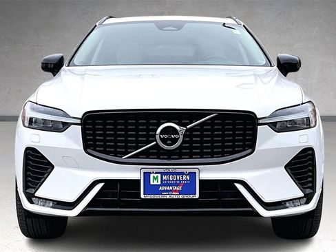 Certified 2023 Volvo XC60 B5 Ultimate image 2