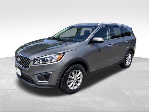 Used 2016 Kia Sorento AWD image 3