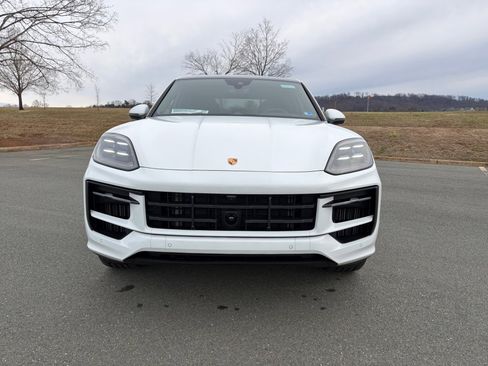 New 2026 Porsche Cayenne Coupe image 10
