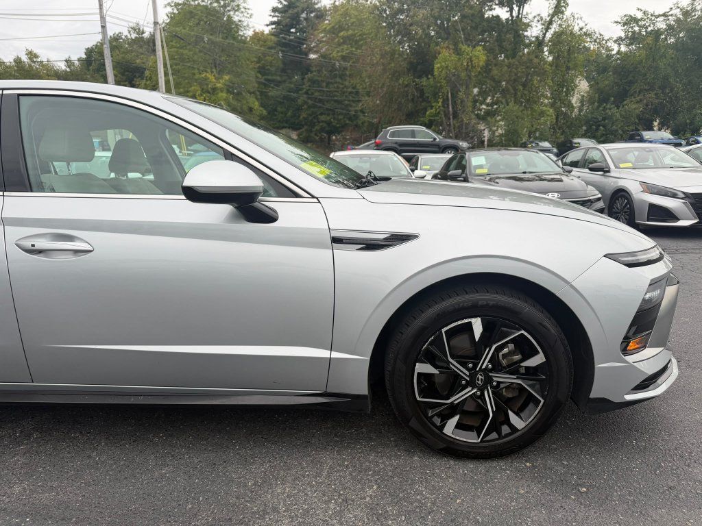 Used 2024 Hyundai Sonata SEL FWD image 21
