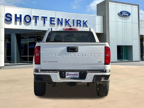 Used 2022 Chevrolet Colorado LT w/ Fleet Safety Package image 6