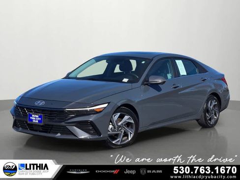 Used 2024 Hyundai Elantra Limited image 1