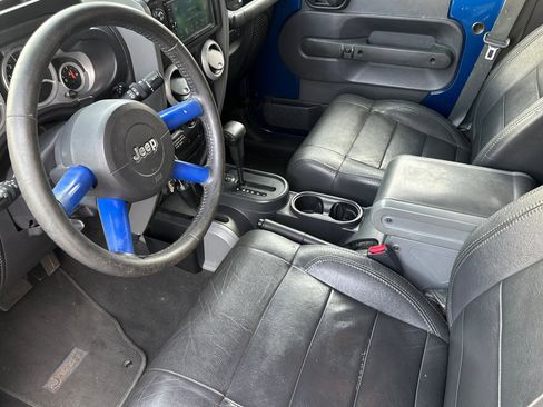 Used 2009 Jeep Wrangler Unlimited Sahara w/ Trailer Tow Group image 10