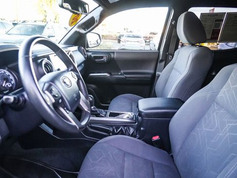 Used 2016 Toyota Tacoma TRD Off-Road w/ Towing Package image 21