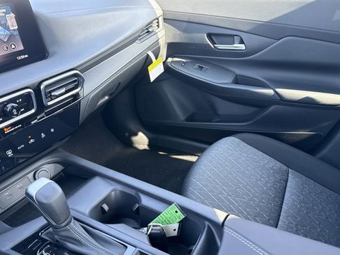 New 2026 Nissan Sentra SV w/ Floor Mat Package FWD image 16