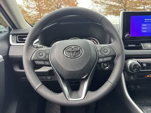 Used 2025 Toyota RAV4 XLE Premium image 19