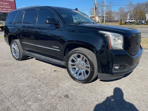 Used 2018 GMC Yukon SLT w/ Premium Edition image 3