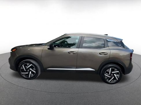 Used 2026 Nissan Kicks SV w/ Cold Weather Package FWD image 7