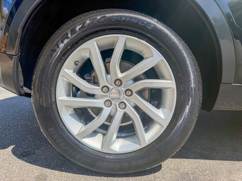 Used 2016 Land Rover Discovery Sport HSE AWD/4WD image 19