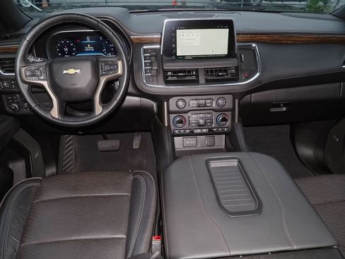 Used 2024 Chevrolet Tahoe High Country AWD/4WD image 10