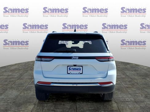 New 2026 Jeep Grand Cherokee Laredo RWD image 6