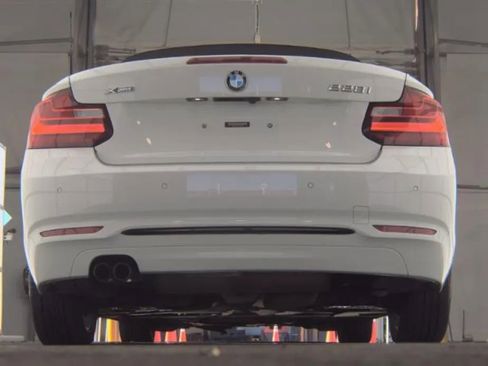 Used 2016 BMW 228i xDrive Convertible AWD/4WD image 7