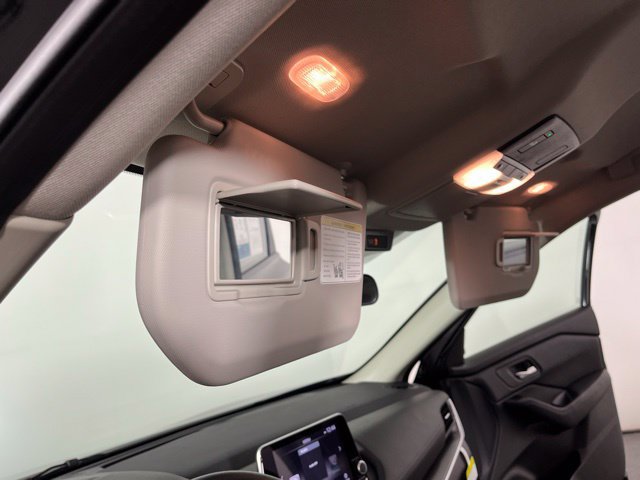 Certified 2026 Nissan Rogue SV FWD image 33