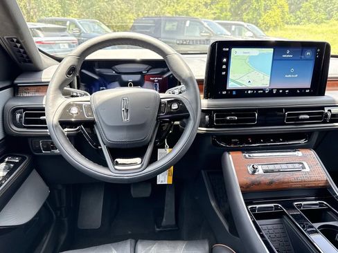 New 2026 Lincoln Aviator Black Label w/ Jet Appearance Package AWD/4WD image 17
