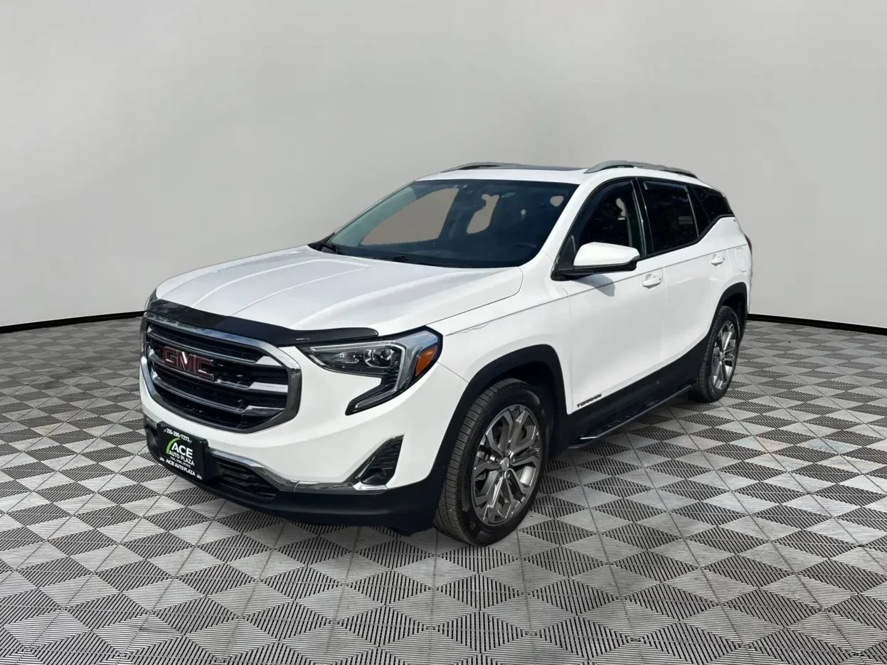 Used 2021 GMC Terrain SLT w/ Infotainment Package II AWD/4WD image 2