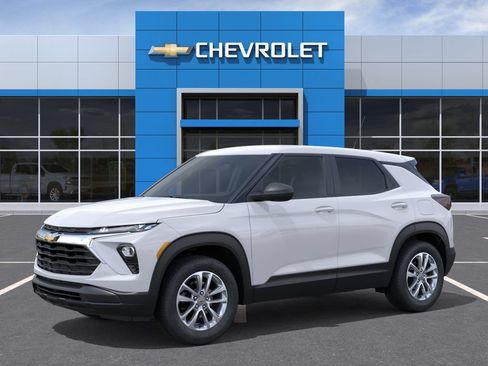 New 2026 Chevrolet TrailBlazer LS w/ LS Convenience Package FWD image 2