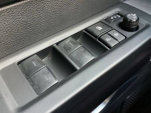 Used 2023 Toyota Tundra Platinum AWD/4WD image 19