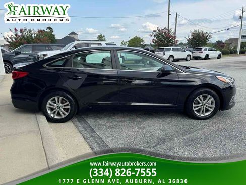 Used 2017 Hyundai Sonata SE FWD image 5