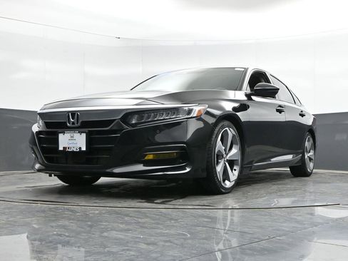 Used 2018 Honda Accord Touring image 36