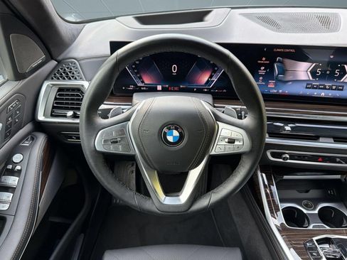 Used 2026 BMW X7 xDrive40i AWD/4WD image 11