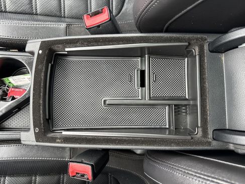 Used 2013 Volkswagen CC Executive image 21