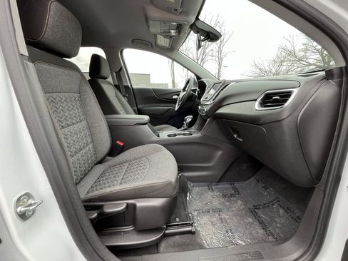 Certified 2024 Chevrolet Equinox LT w/ LPO, Floor Liner Package image 21