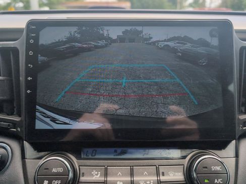 Used 2015 Toyota RAV4 Limited FWD image 26