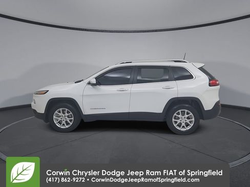 Certified 2016 Jeep Cherokee Latitude image 9