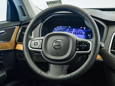 Certified 2025 Volvo XC90 B6 Ultra AWD/4WD image 12