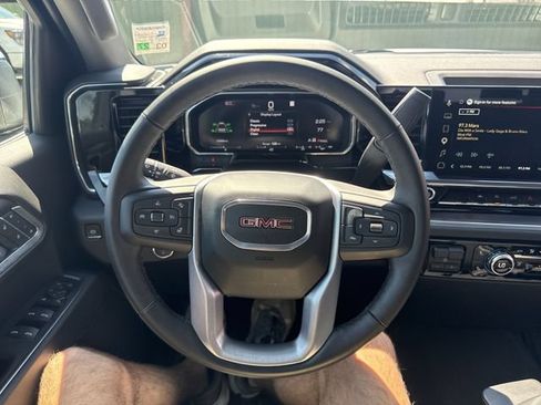 Used 2026 GMC Sierra 1500 SLT AWD/4WD image 14