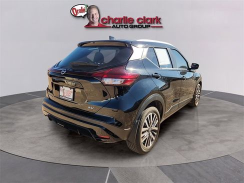 Used 2024 Nissan Kicks SV image 5