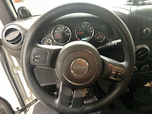 Used 2013 Jeep Wrangler Sport image 18