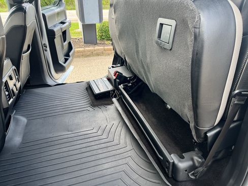 Used 2018 Ford F150 XLT w/ Equipment Group 302A Luxury AWD/4WD image 34