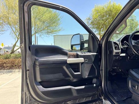 Used 2019 Ford F250 Lariat w/ Lariat Value Package AWD/4WD image 20