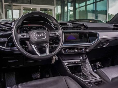 Used 2025 Audi Q3 2.0T Premium AWD/4WD image 16