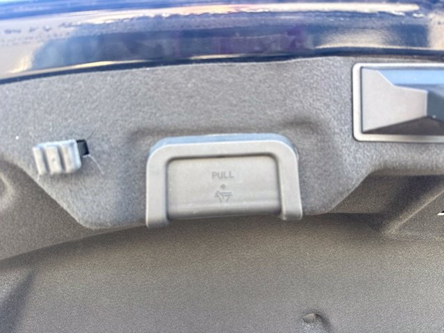 Used 2017 Lincoln MKZ Premiere FWD image 30