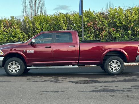 Used 2018 RAM 3500 Laramie image 7