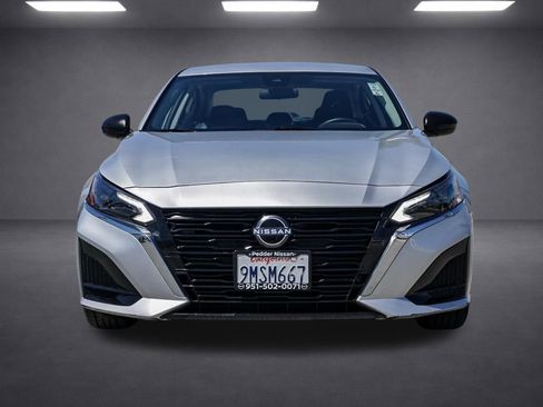 Used 2024 Nissan Altima 2.5 S FWD image 9