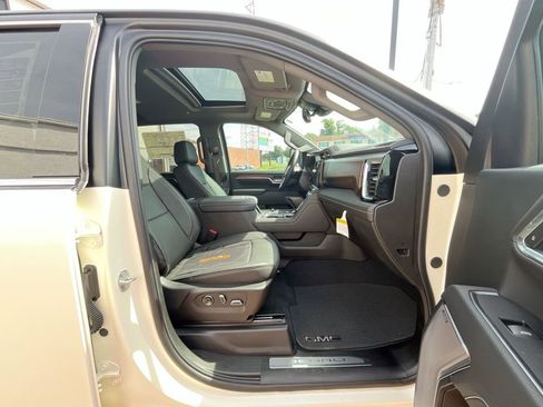 New 2025 GMC Sierra 2500 Denali w/ Denali Reserve Package AWD/4WD image 43