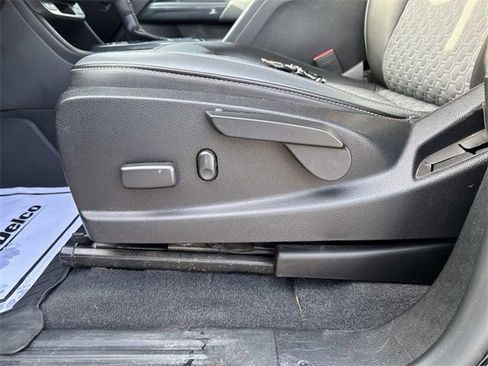 Used 2020 Chevrolet Colorado Z71 w/ Z71 Midnight Edition image 25