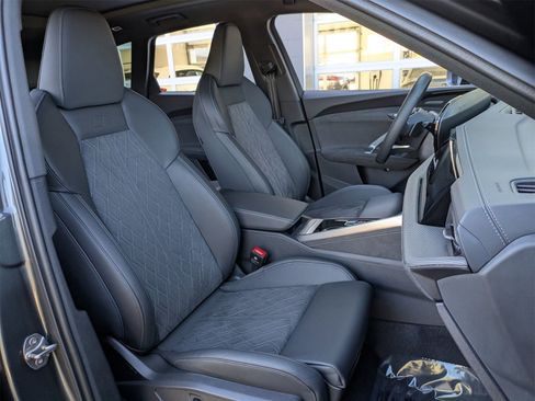 Used 2025 Audi SQ5 Premium Plus image 28