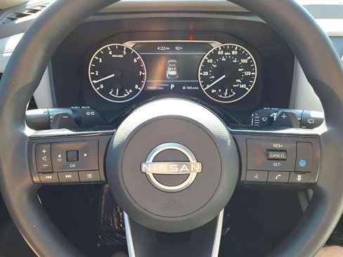 Used 2023 Nissan Rogue SV image 14