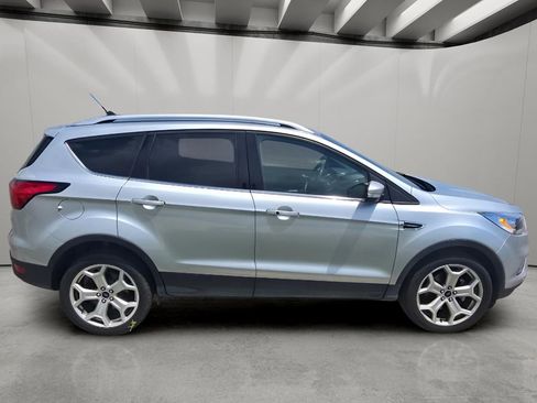 Used 2019 Ford Escape Titanium AWD/4WD image 6